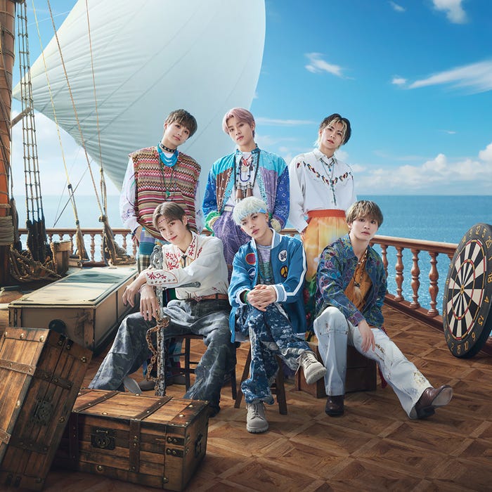 DXTEEN(C)LAPONE Entertainment