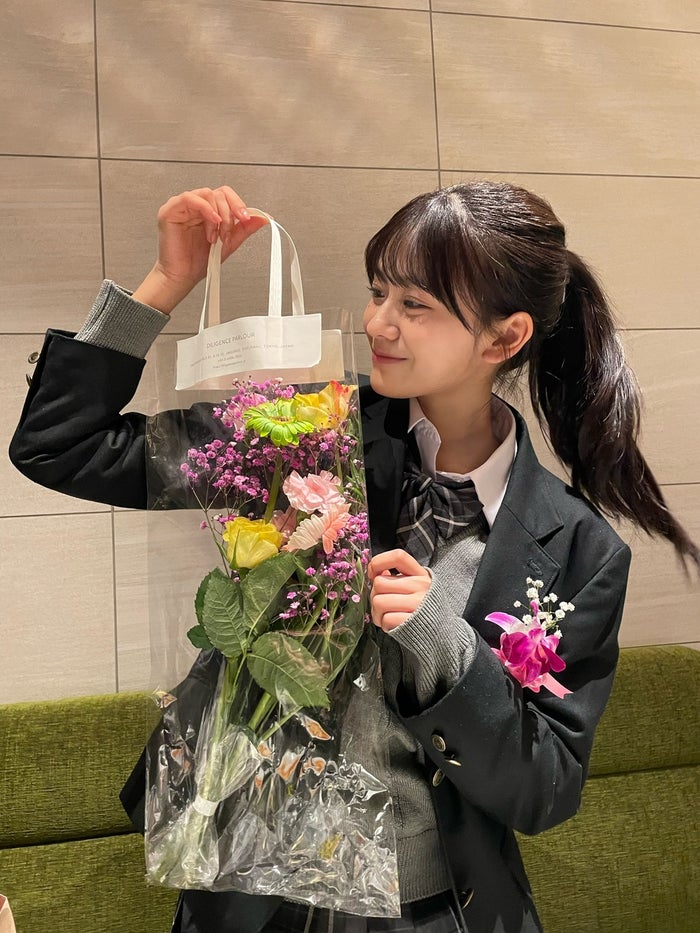 乃木坂46奥田いろは、高校卒業を報告 五百城茉央との制服2ショットが話題「オーラすごい」「スタイル抜群」
