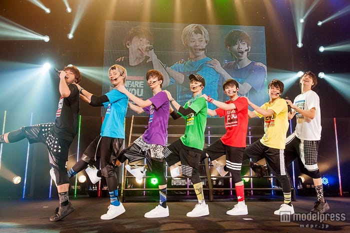 超特急/撮影:米山三郎(SignaL)