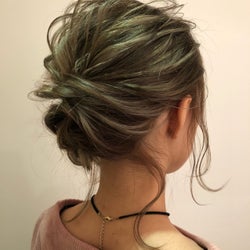 グラデーションカラーにplus Aヘアアレンジで100倍可愛く モデル グラデーションカラーにplus Aヘアアレンジで100倍可愛く モデル