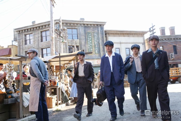 (左から)勝地涼、上地雄輔、池松壮亮、妻夫木聡