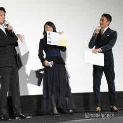 （左から）福山雅治、石田ゆり子、伊勢谷友介（C）モデルプレス