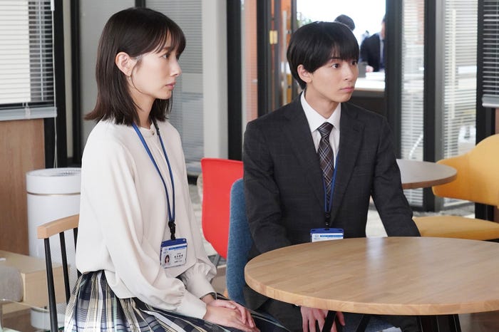 波瑠、高杉真宙「わたしのお嫁くん」第10話より(C)フジテレビ