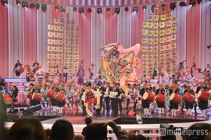 坂本冬美のステージの様子(C)モデルプレス