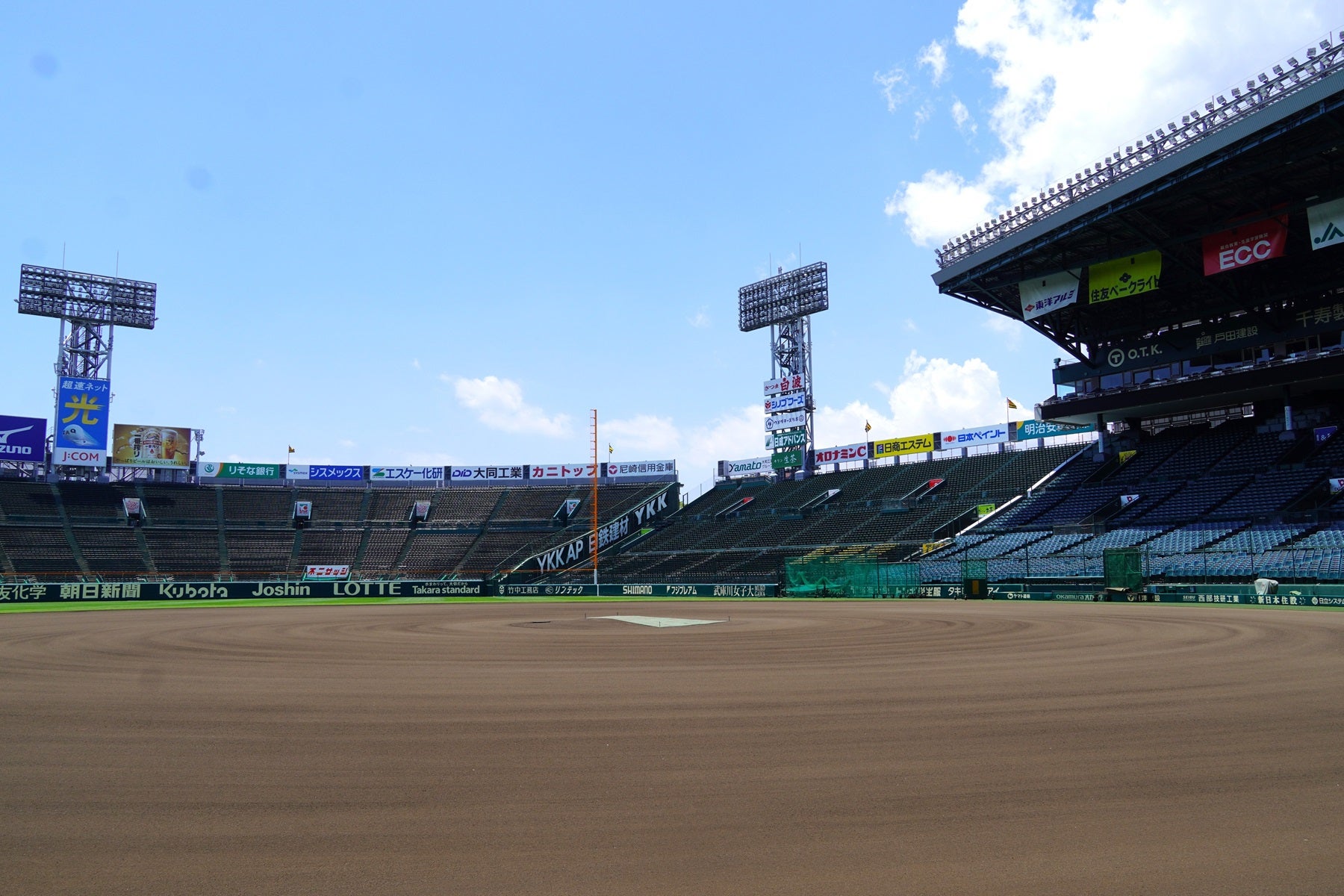 大谷選手のグローブも！阪神甲子園球場のバックヤード見学やVR体験ができるスポット - モデルプレス