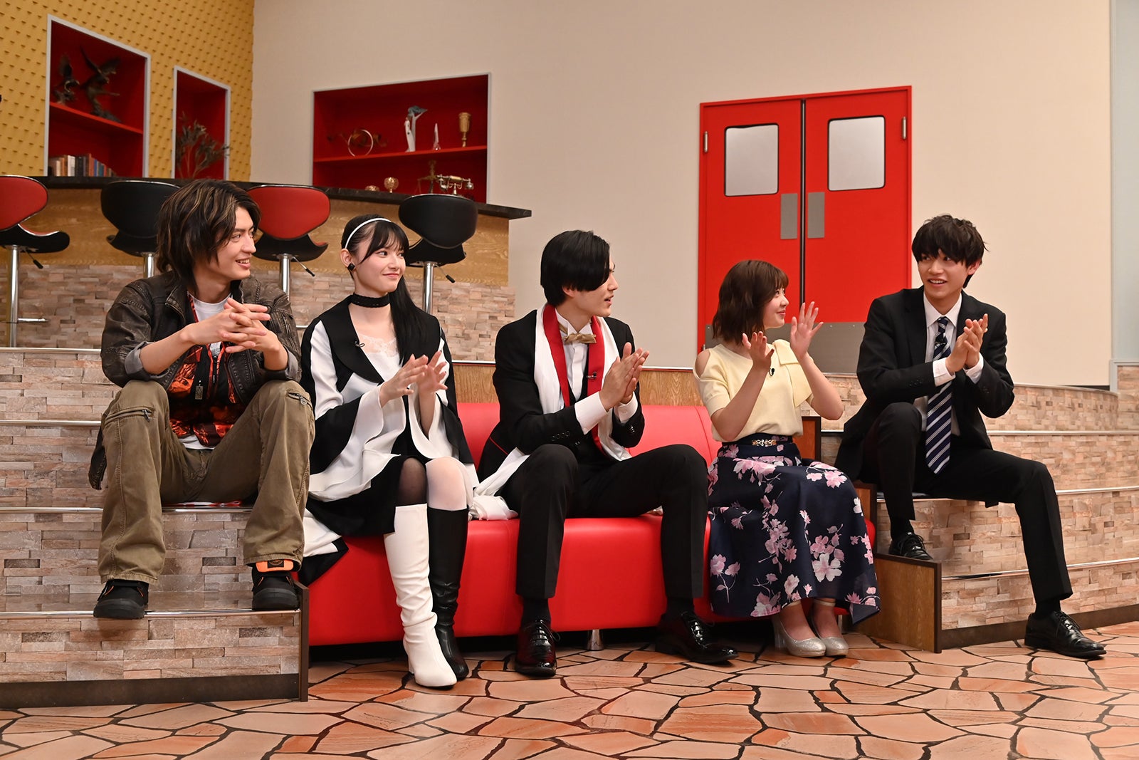 杢代和人、青島心、簡秀吉、星乃夢奈、佐藤瑠雅 （C）2022 石森プロ・テレビ朝日・ADK EM・東映