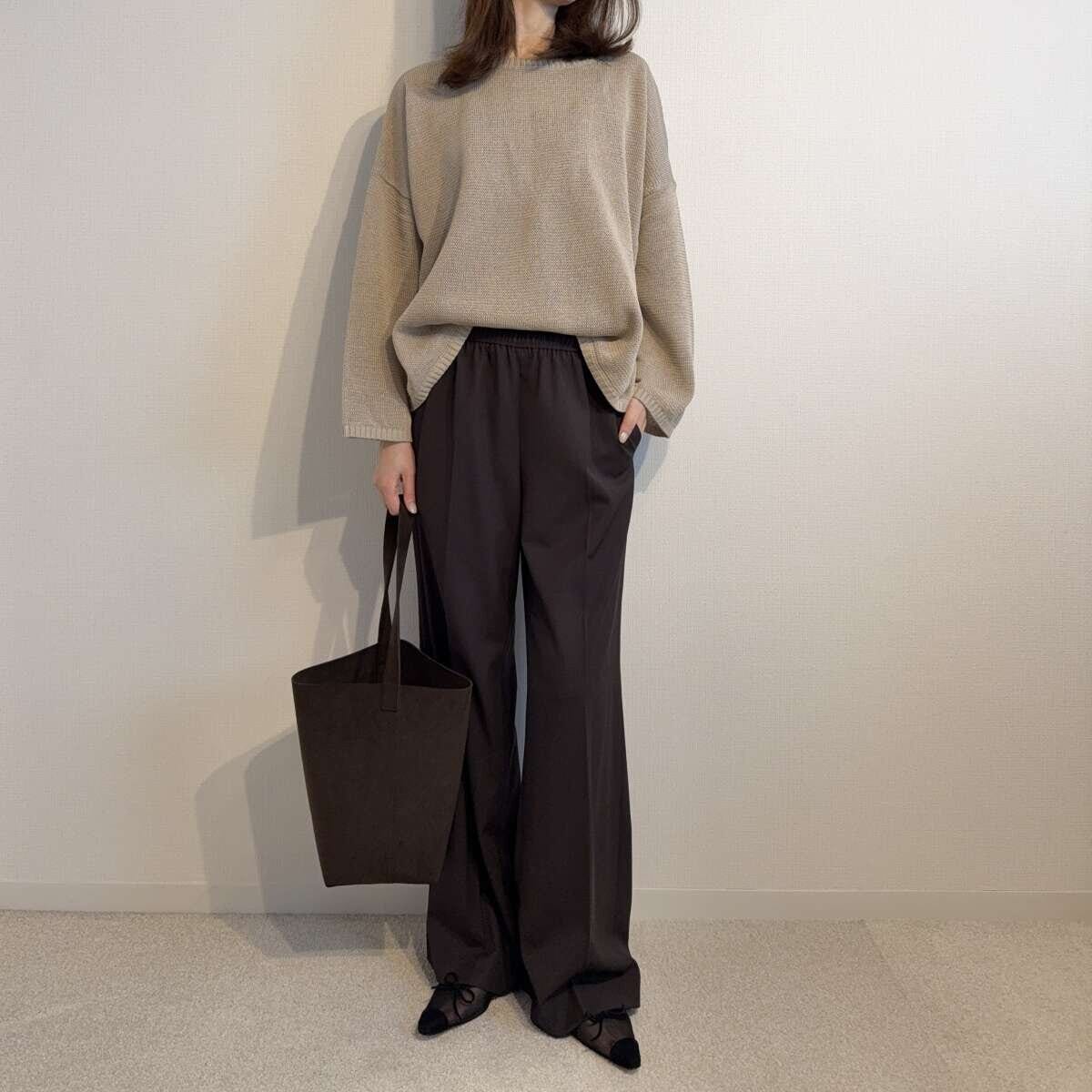 MICA＆DEAL　ボートネックルーズニットプルオーバーの通勤コーデ