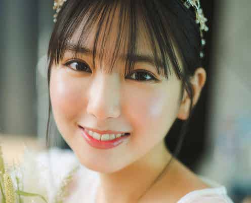 沢口愛華、美谷間のぞくウェディングドレス姿披露