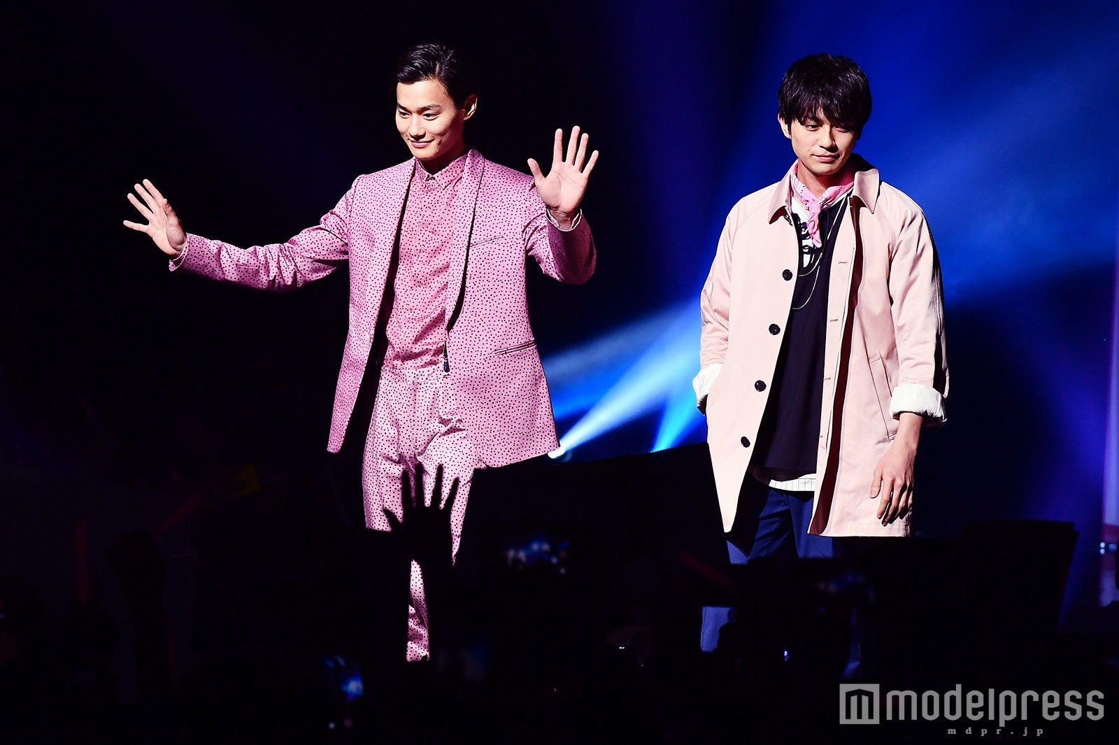 （左から）真剣佑、野村周平（C）モデルプレス