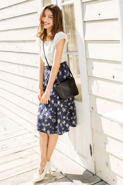 フレンチチュールスリーブトップス「Re:EDIT by GALSTAR」2,498円（税込）／画像提供：Re:EDIT by GALSTAR