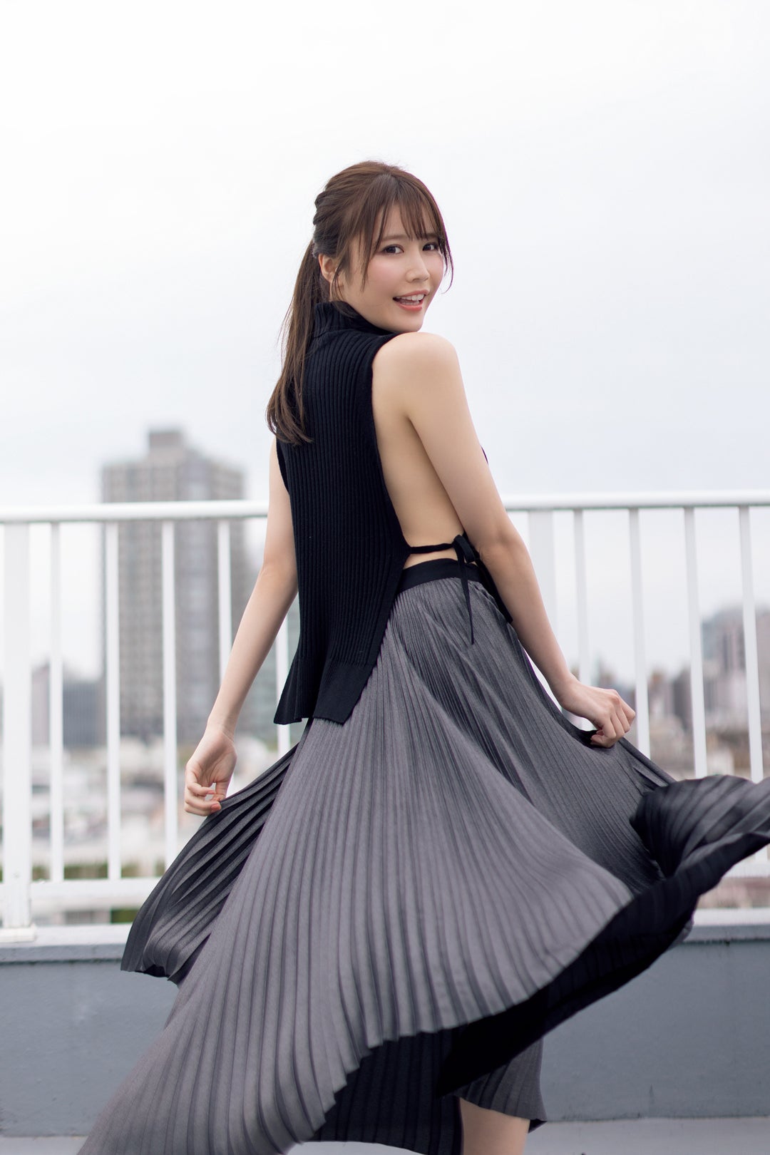 画像4/5) セクシー女優デビュー決定の茉城まみ、初々しい全裸を披露 - モデルプレス