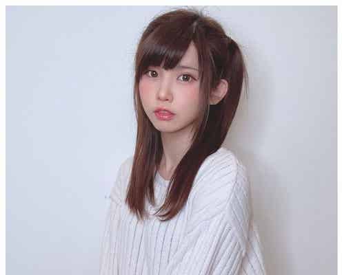 “日本一のコスプレイヤー”えなこ、太ももチラ見せ部屋着姿に「天使すぎる」「彼女感すごい」と絶賛の声