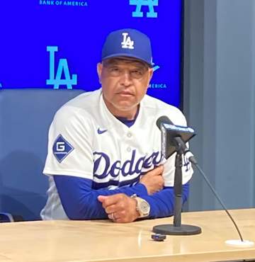 ロバーツ監督「まだ明日の予定はまだわからない」 大谷の5日以降に出場可否に言及 この日は右上腕や首などの違和感で今季7度目の欠場