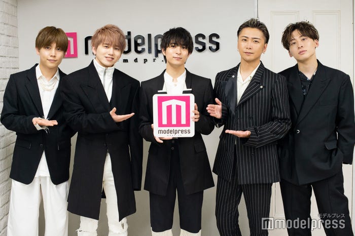 Da-iCE/(左から)岩岡徹(ジャケット:blank、シャツ:Dior、パンツ:SHAREEF、靴:ALMOST BLACK)、花村想太(ジャケット:RABD、ハイネック:one by ouret、パンツ:REPRESENT、靴:Rick Owens×adidas)、和田颯(ジャケット:Rick Owens、シャツ・パンツ:RANDY、靴:ANNDIRK IZM)、大野雄大(ジャケット・パンツ:blank、靴:Dior)、工藤大輝(ジャケット・パンツ・靴:SYU.HOMME/FEMM)/その他スタイリスト私物(C)モデルプレス