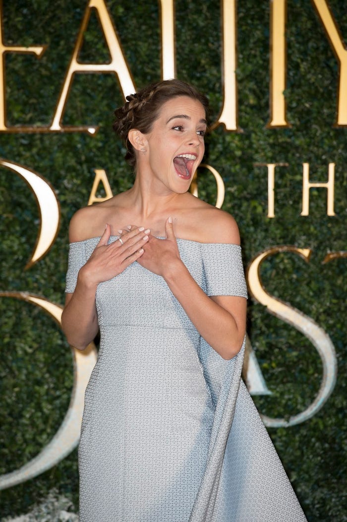 ベル エマ ワトソン登場 ディズニー実写版 美女と野獣 ロンドンで初お披露目 モデルプレス ベル エマ ワトソン登場 ディズニー実写版 美女と野獣 ロンドンで初お披露目 モデルプレス
