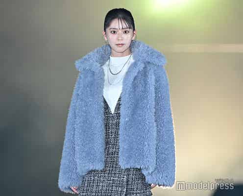 超ときめき宣伝部・坂井仁香、ミニ丈×ロングブーツで美脚輝く【GirlsAward 2024AW】