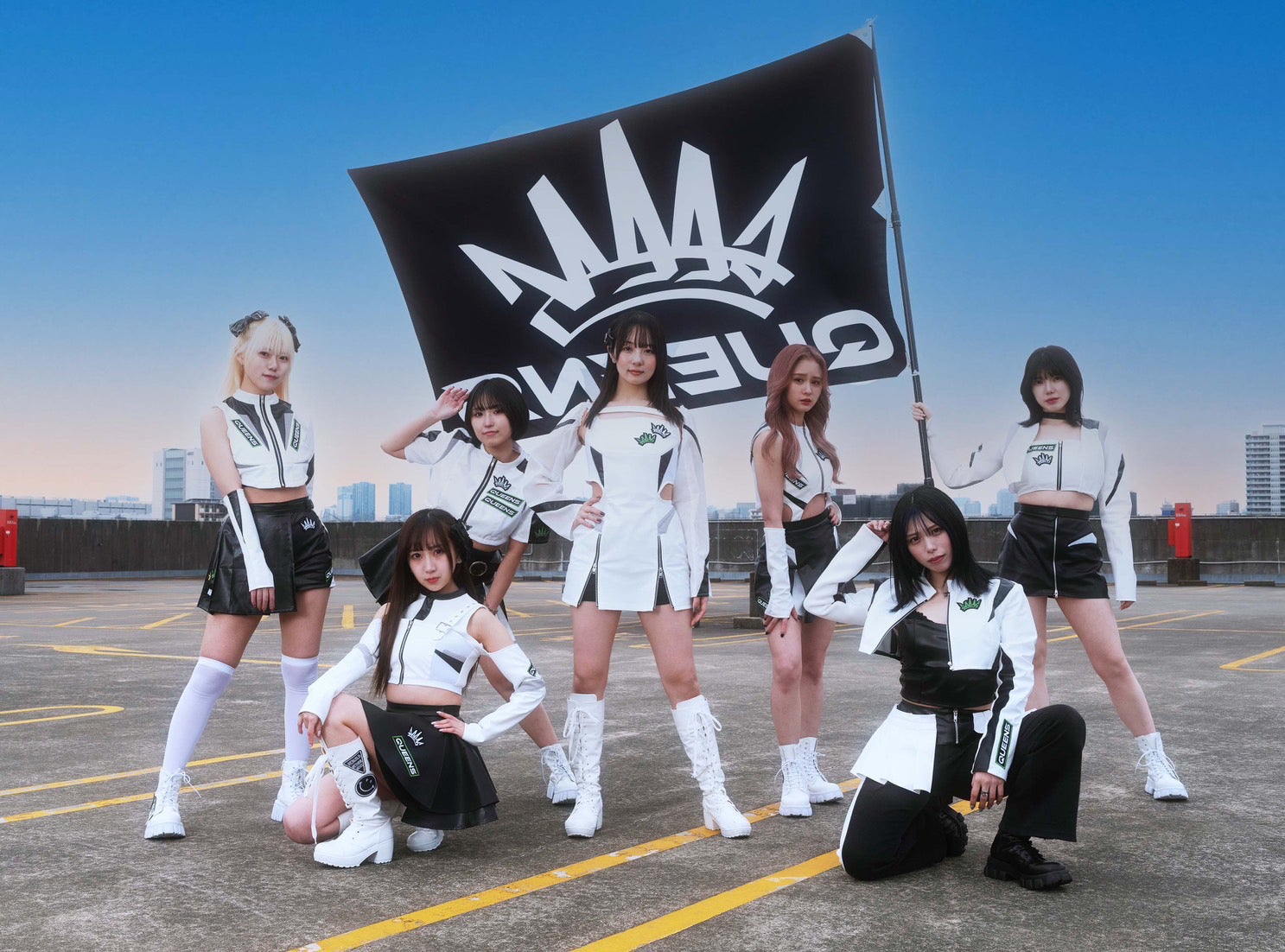 QUEENS（提供写真）