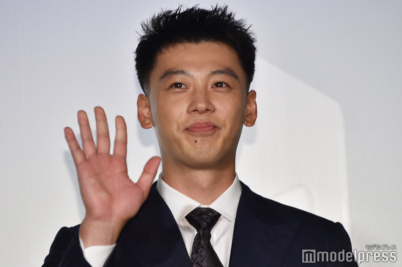 (画像9/32) 二宮和也「ブラックペアン」竹内涼真＆小泉孝太郎は“戦友” 6年前の過去ショット公開に反響「エモすぎる」 モデルプレス