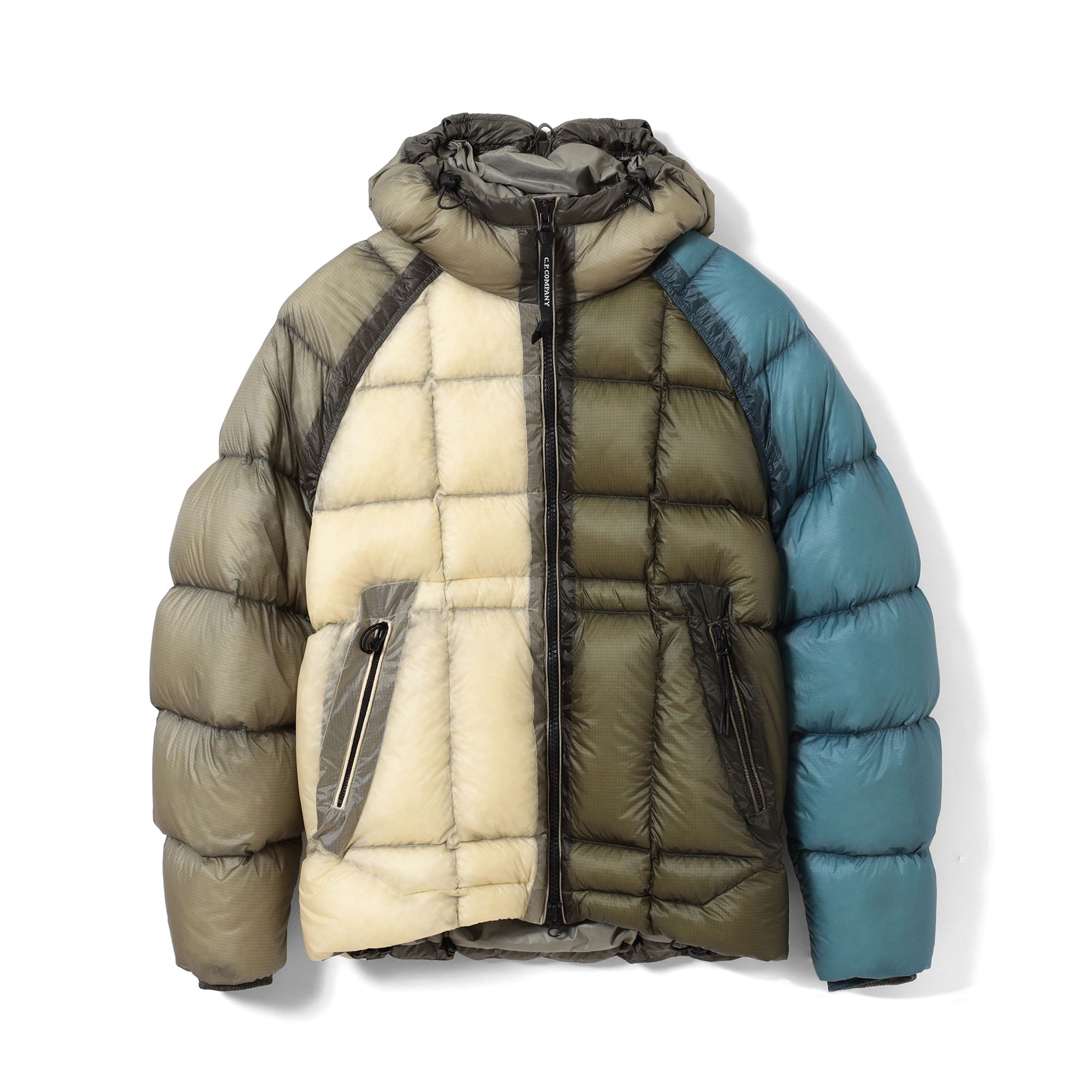 冬のワードローブに加えたい、人気セレクトショップの別注アイテム7選