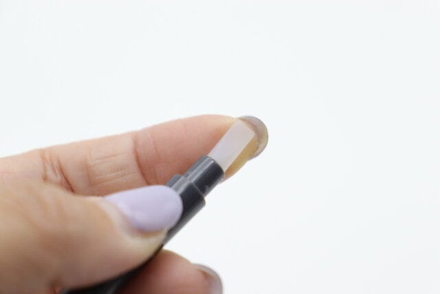 眉毛をととのえる眉毛用ブラシ　シリコーンチップ
