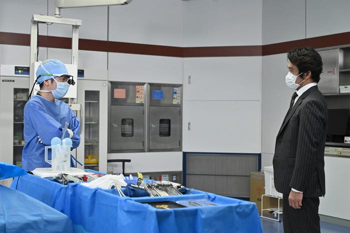 二宮和也、内野聖陽「ブラックペアン シーズン2」最終話より(C)TBS