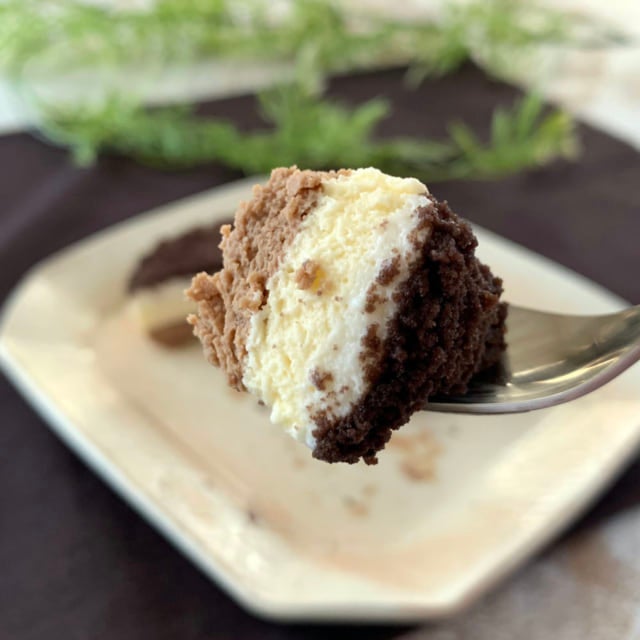 ファミマのショコラチーズケーキひとくち