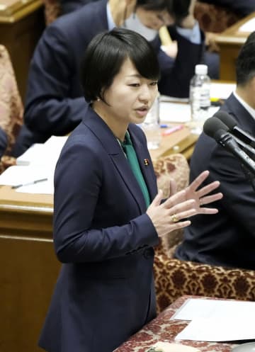 宗男氏娘・鈴木貴子議員 出産目前、分娩台上でかかってきた菅義偉氏からの電話「冷静な先生が…確実に動揺w」