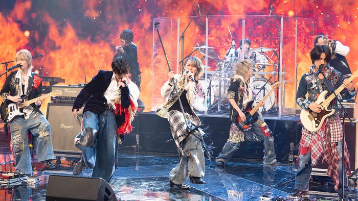 B&ZAI(C)Storm Labels Inc.