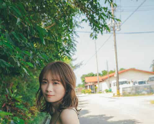 秋元真夏、“個人初”フォトブック決定 美ボディ際立つ水着姿&大雪の露天風呂での撮影も【淡淡】