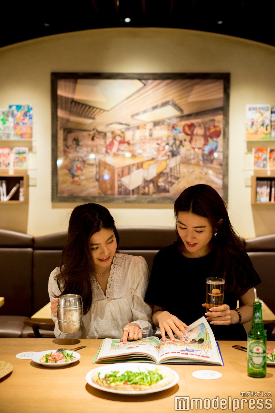 落ち着きのある洗練されたデザインの店内 （C）モデルプレス