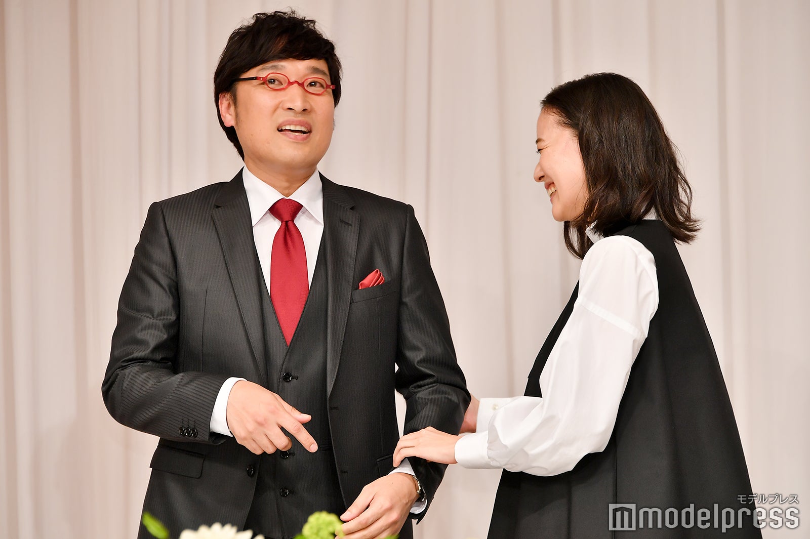 山里亮太＆蒼井優（C）モデルプレス