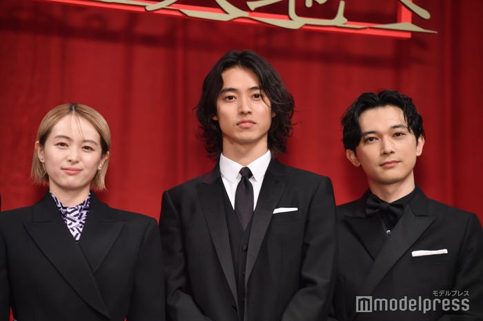 清野菜名、山崎賢人、吉沢亮(C)モデルプレス