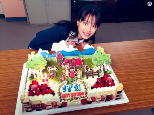 広瀬すず「なつぞら」現場で“異例”2回目バースデー「大好きな人達にお祝い」
