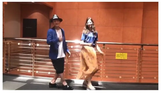 足立梨花、DA PUMP・ISSAと「U.S.A.」踊る“生歌”にも注目集まる