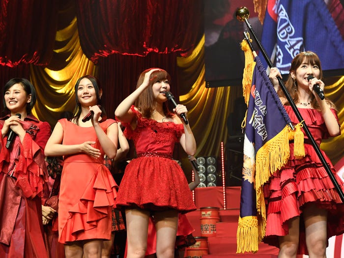 兒玉遥、古畑奈和、指原莉乃、柏木由紀「第6回 AKB48紅白対抗歌合戦」(C)AKS