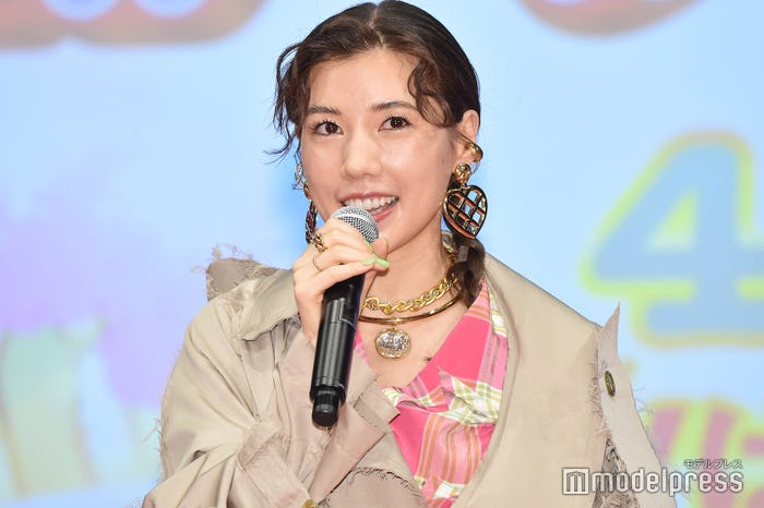仲里依紗 Hikakinファンの息子に ドッキリ でコラボ ほっこり 良いママ と反響 モデルプレス 仲里依紗 Hikakinファンの息子に ドッキリ でコラボ ほっこり 良いママ と反響 モデルプレス