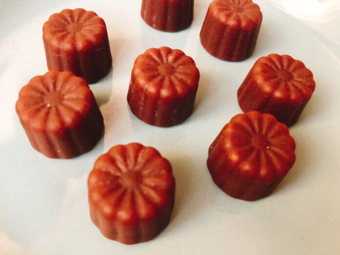 袋の中身は……