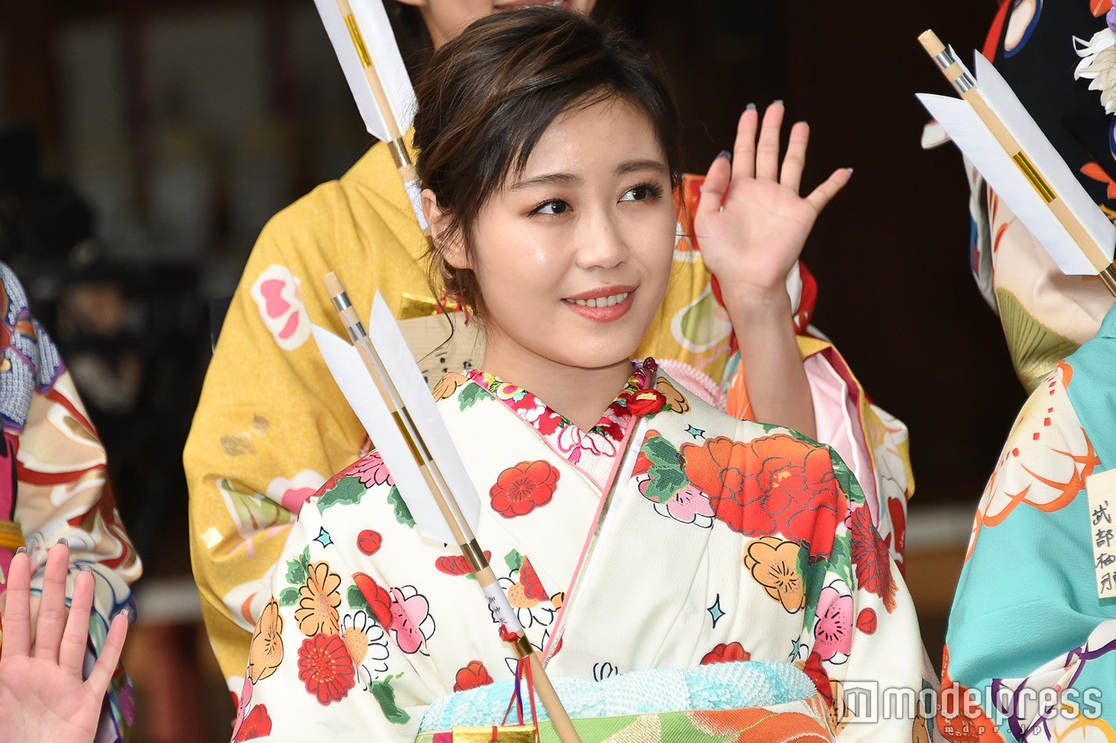 鷲尾伶菜 （C）モデルプレス