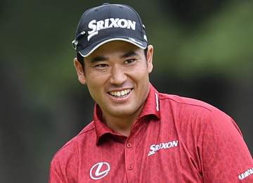 マスターズ 松山英樹は左後列で凜々しい表情 チャンピオン・ディナーの集合写真公開 ホストは前年王者マキロイ 米ファン「タイガーがいない」