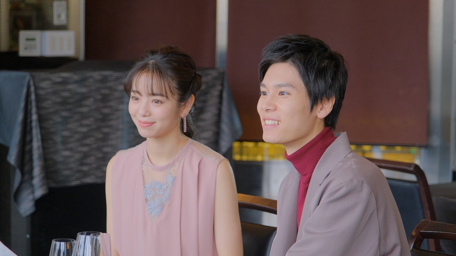 清水くるみ、萩原利久 （C）「ホットママ」製作委員会