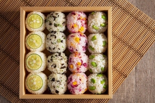 ４種のカラフルまん丸おにぎり