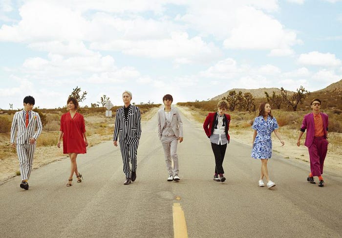 ベストアーティスト賞:AAA(左から)日高光啓、宇野実彩子、浦田直也、西島隆弘、末吉秀太、伊藤千晃、與真司郎