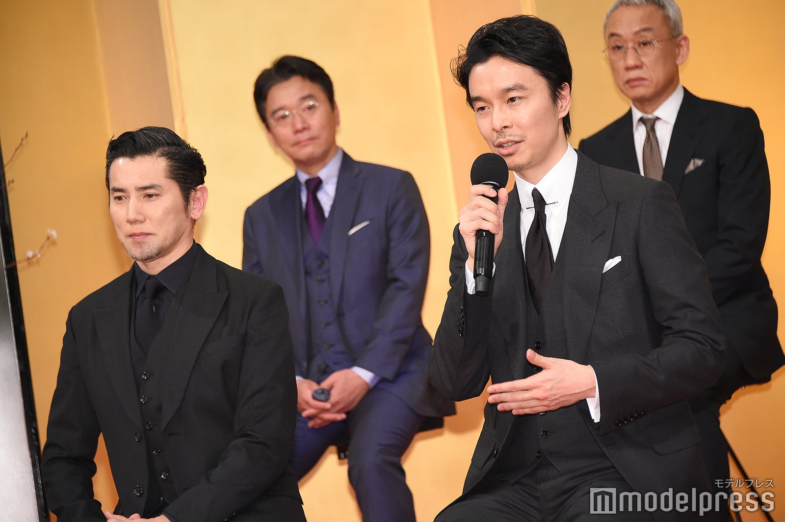 本木雅弘、長谷川博己 （C）モデルプレス