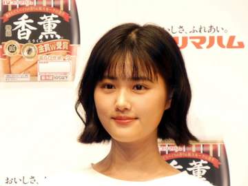 原菜乃華がキュートなエプロン姿披露 ウインナー炒めをライブ調理「いつも通り最高においしい」