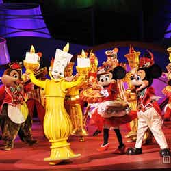 「テーブル・イズ・ウェイティング - クリスマスキュイジーヌ」(C)Disney