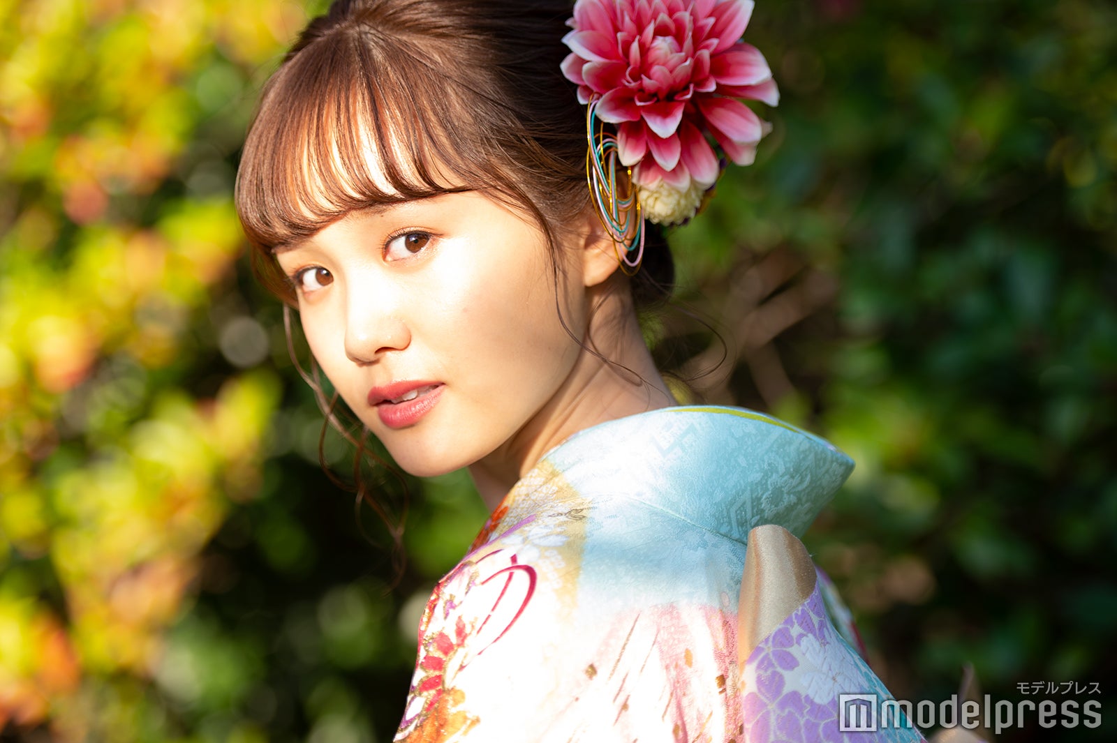 尾碕真花（C）モデルプレス