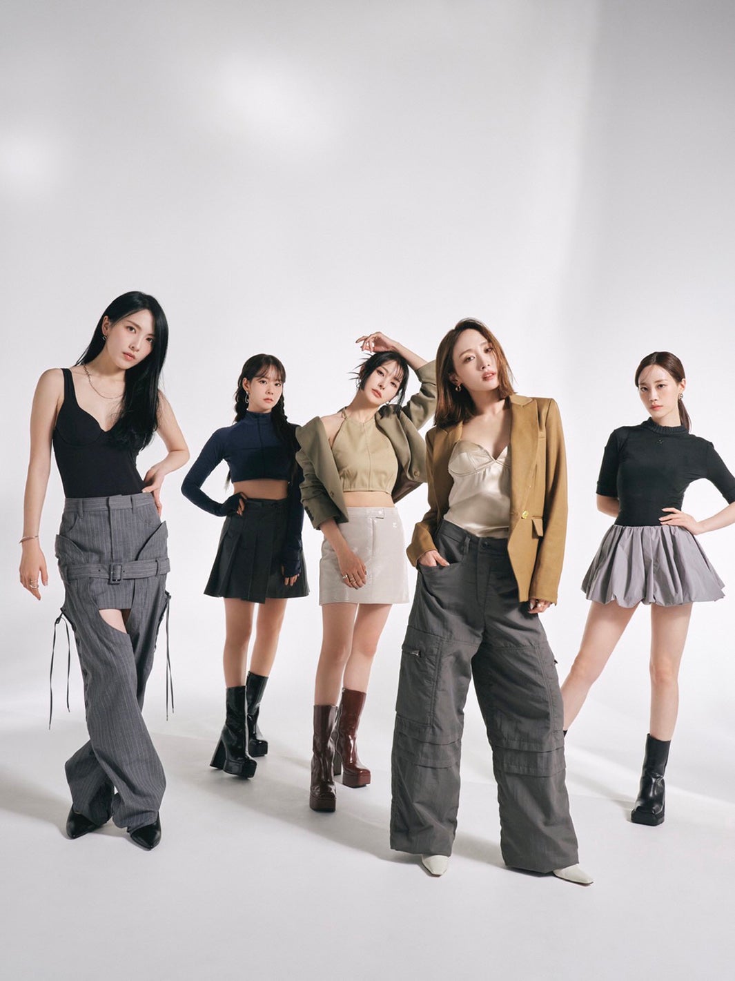 KARA、魅力詰まった美麗グラビア 久々の来日で感じたこと語る