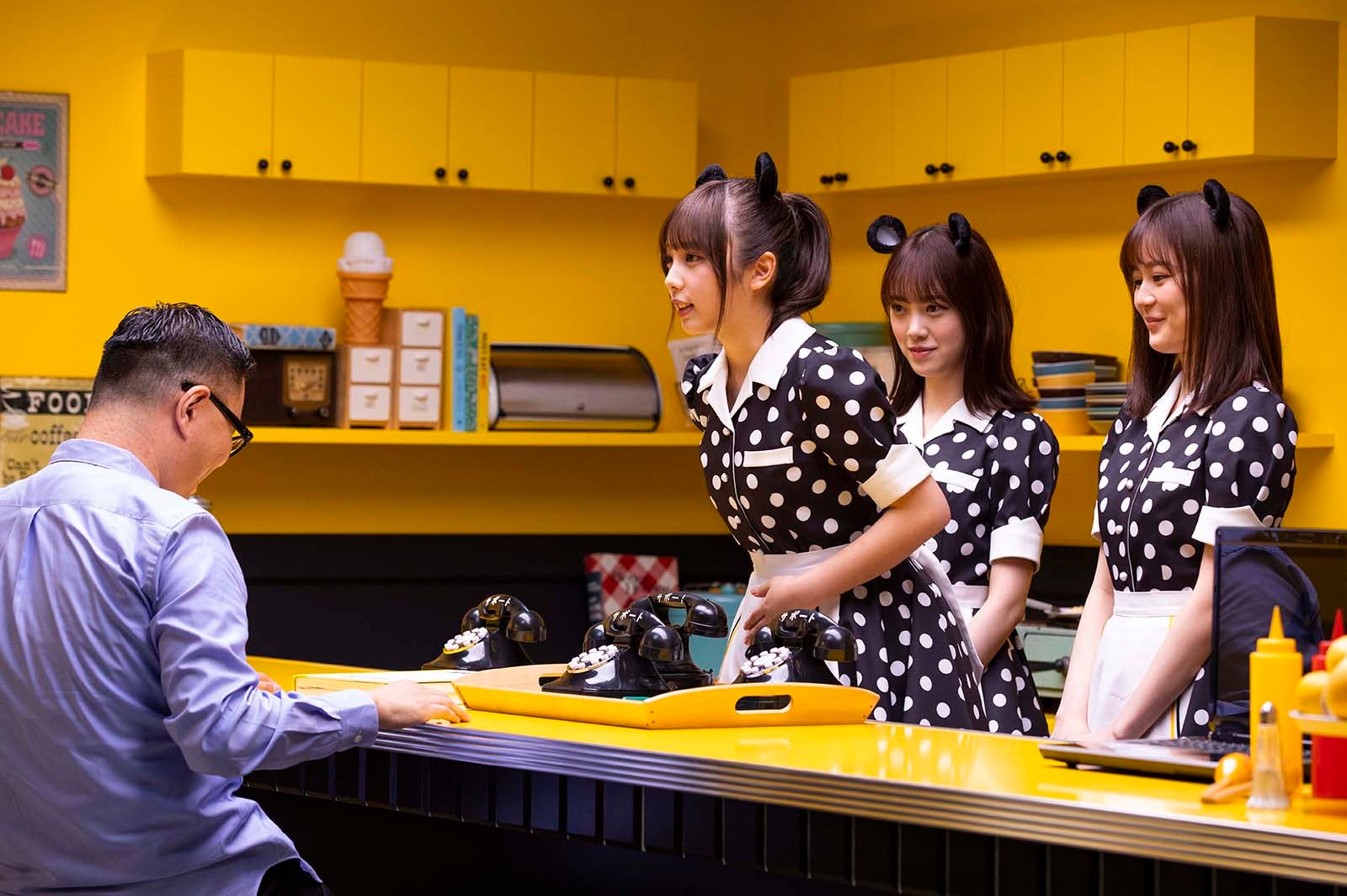 シソンヌ＆乃木坂46（提供写真）