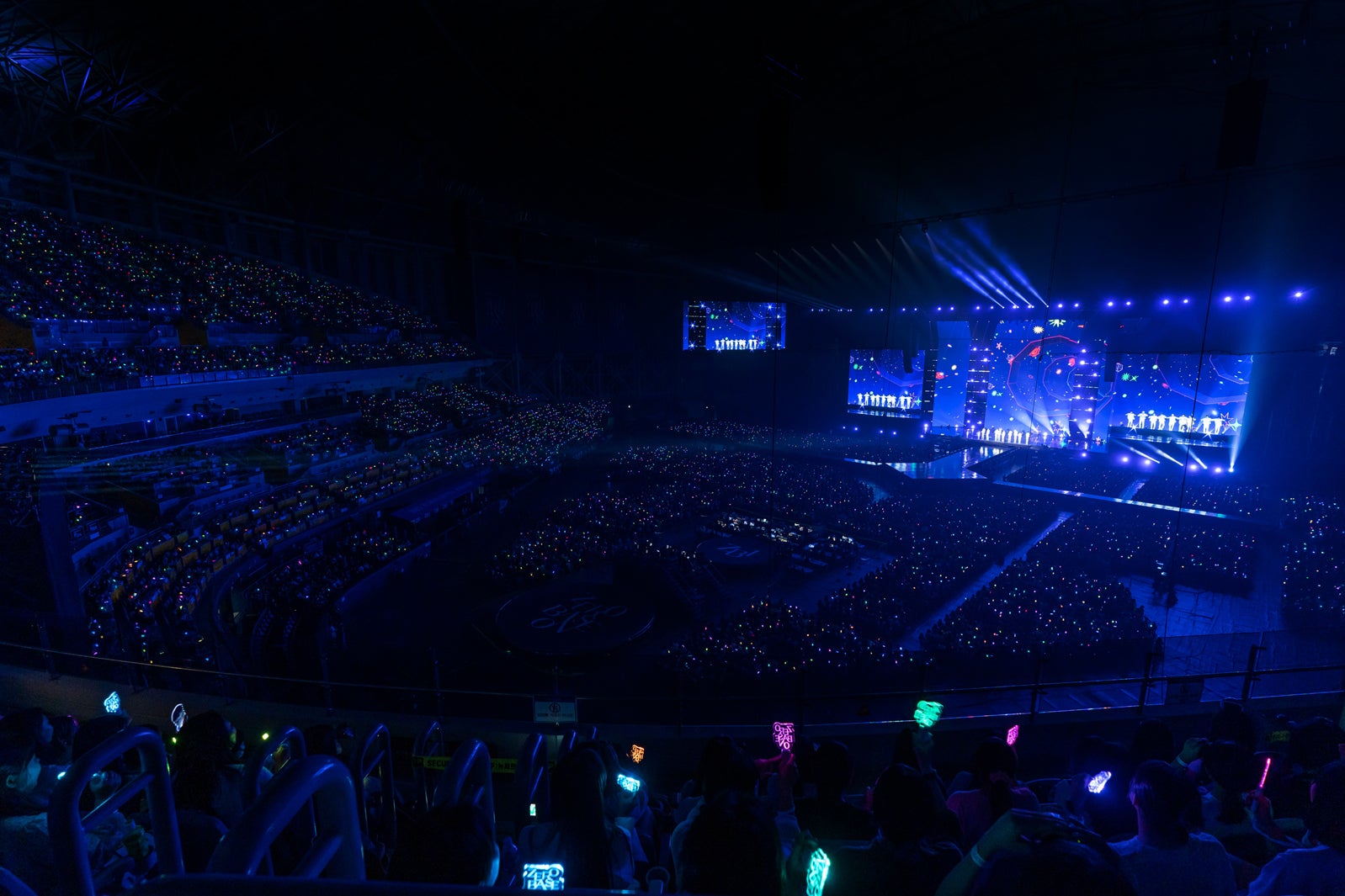 「2023 ZEROBASEONE FAN-CON」（C）WAKEONE