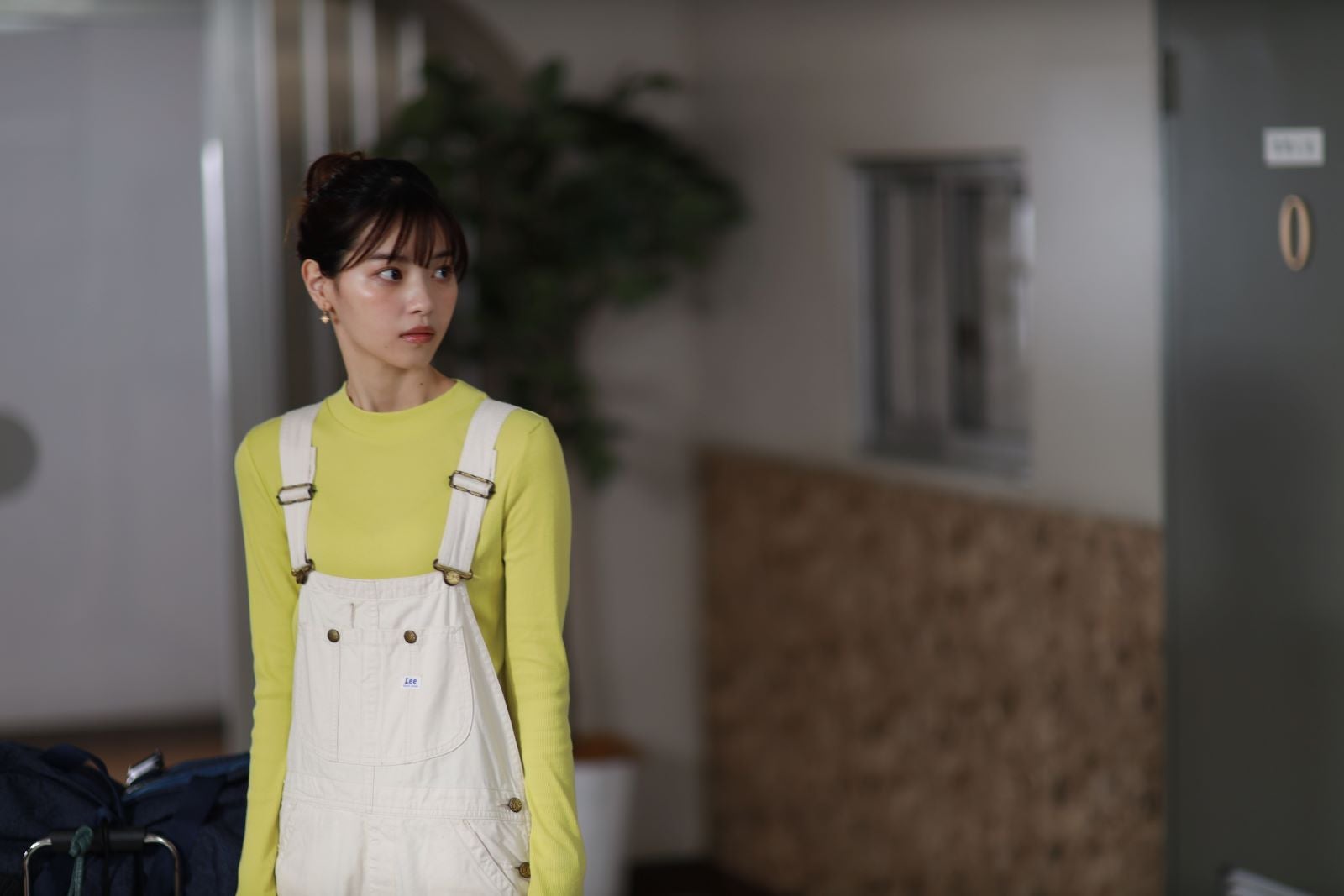 西野七瀬「言霊荘」第1話（C）テレビ朝日